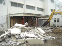 小学校給食室解体工事2