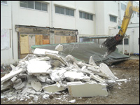 小学校給食室解体工事3